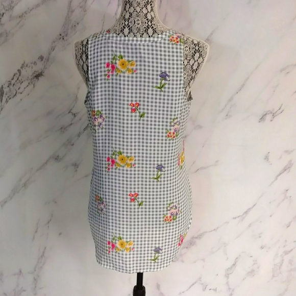 NWT Floral checkered print top Van Heusen - Picture 3 of 7